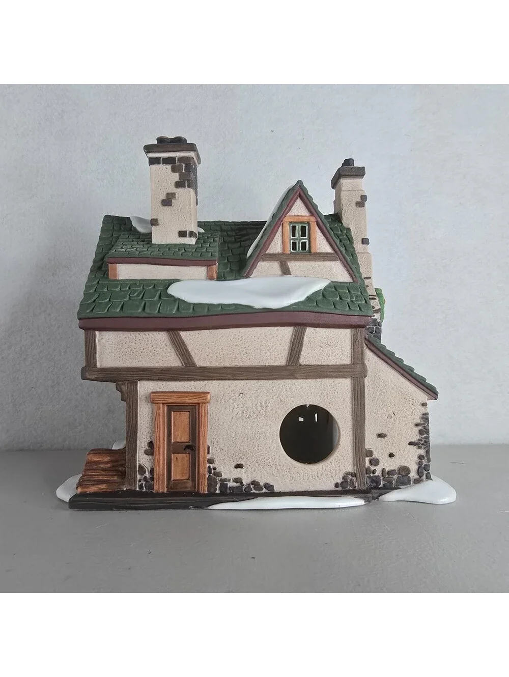 VTG Department 56 Quilly’s Antiques Dickens’ Village Series #58348 Christmas